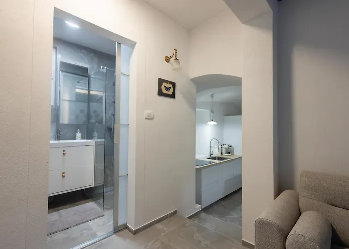 Karlovska Duplex Urban Apartment Laibach